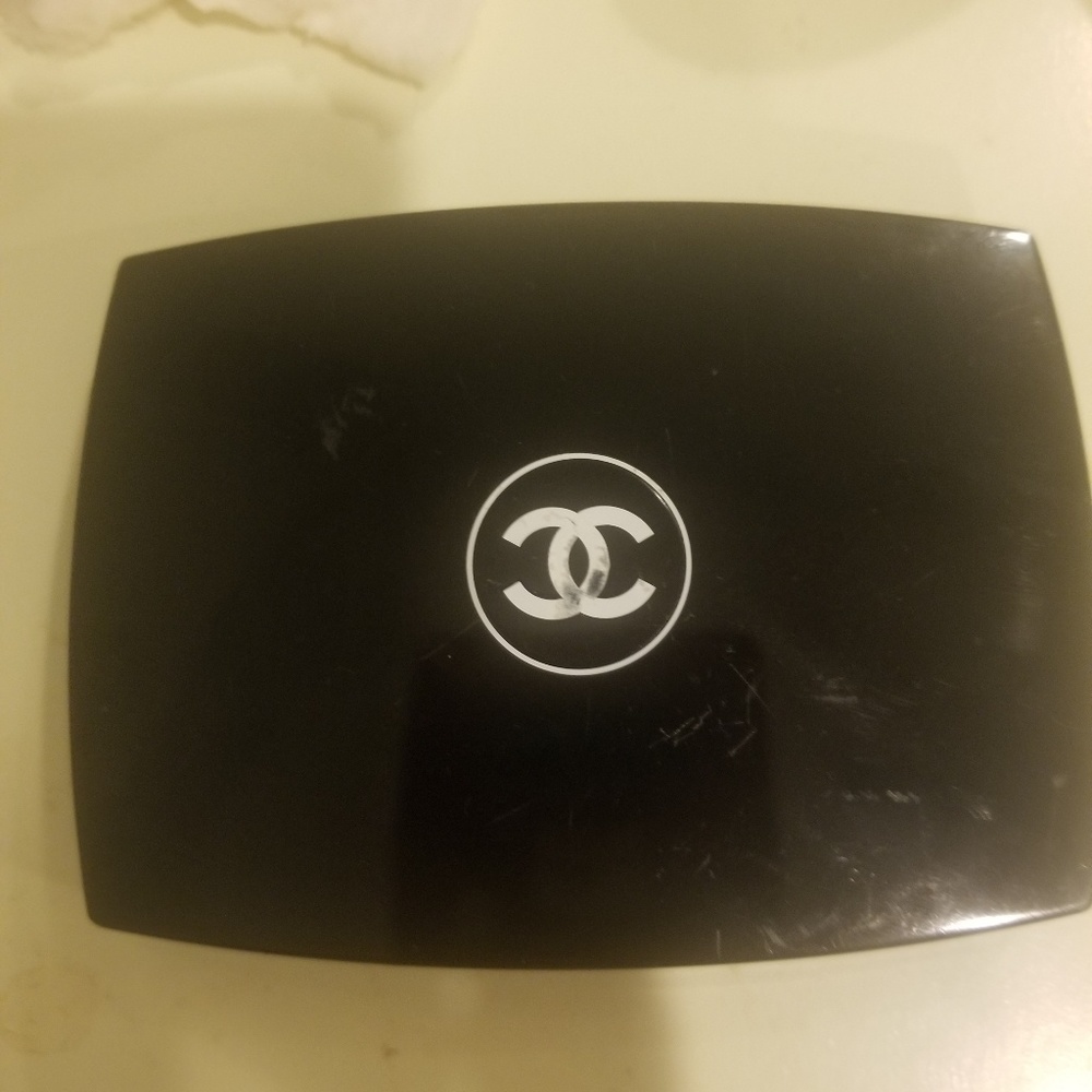 Chanel powder foundation